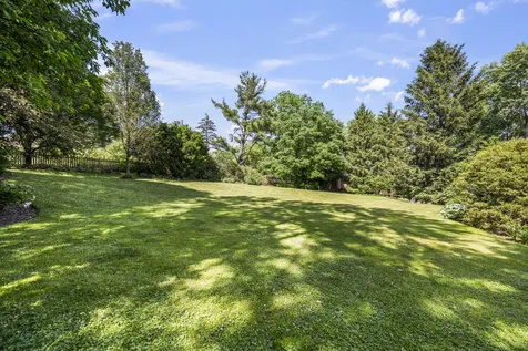 907 North Quentin Road Palatine IL 60067