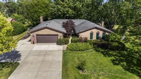 907 North Quentin Road Palatine IL 60067