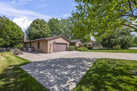 907 North Quentin Road Palatine IL 60067