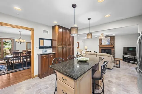 907 North Quentin Road Palatine IL 60067