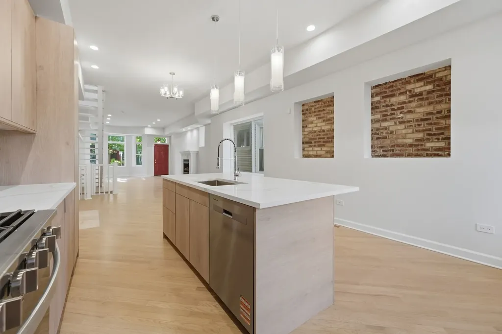 6505 South Woodlawn Avenue Chicago IL 60637