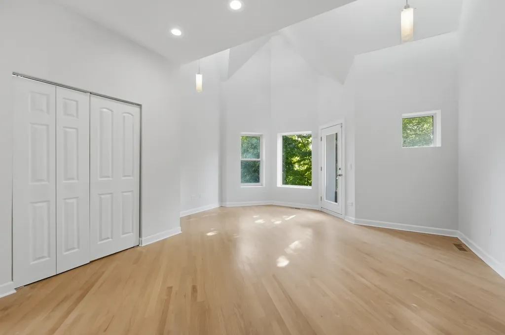 6505 South Woodlawn Avenue Chicago IL 60637