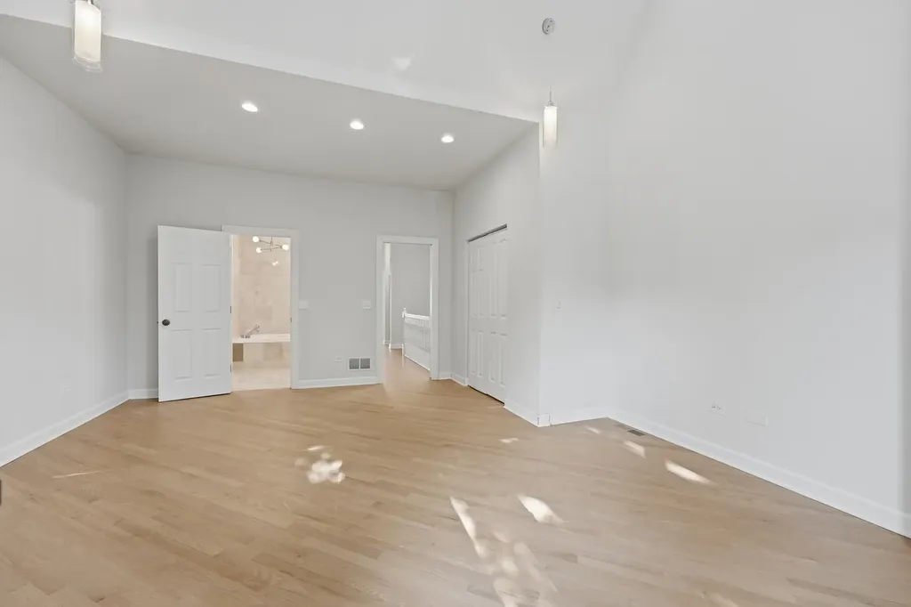 6505 South Woodlawn Avenue Chicago IL 60637