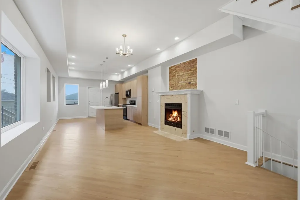 6505 South Woodlawn Avenue Chicago IL 60637
