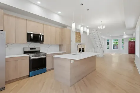 6505 South Woodlawn Avenue Chicago IL 60637