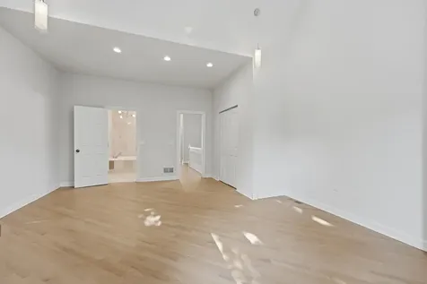 6505 South Woodlawn Avenue Chicago IL 60637
