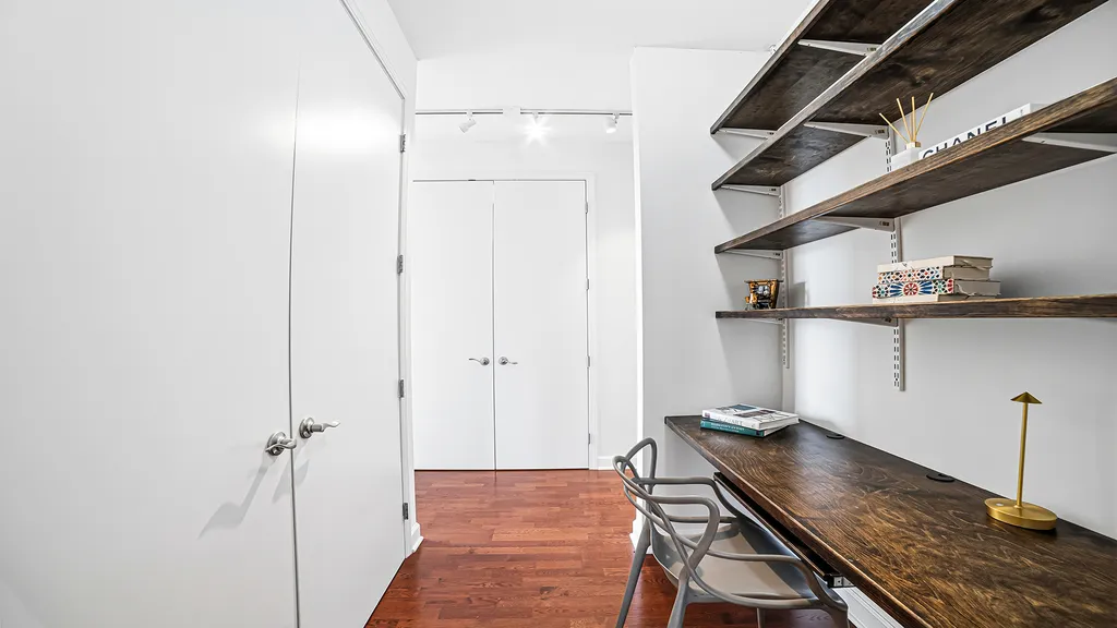 233 East 13th Street Chicago IL 60605