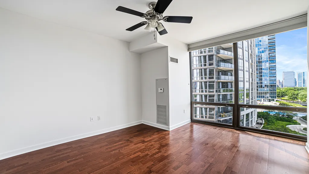 233 East 13th Street Chicago IL 60605