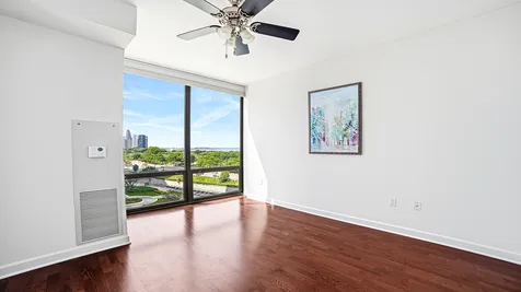 233 East 13th Street Chicago IL 60605