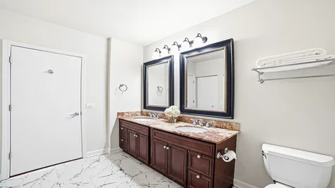 233 East 13th Street Chicago IL 60605