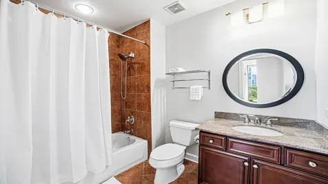 233 East 13th Street Chicago IL 60605