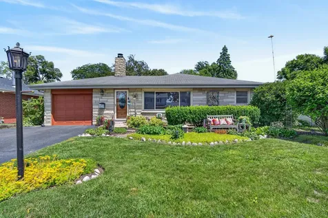 406 Brown Street Wauconda IL 60084