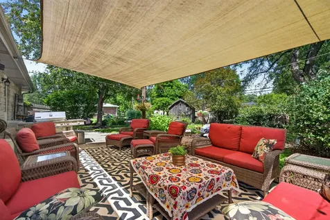 406 Brown Street Wauconda IL 60084
