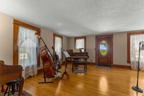 1392 Red Brick Road Dixon IL 61021