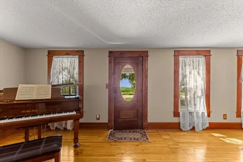 1392 Red Brick Road Dixon IL 61021