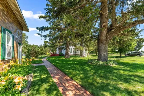 1392 Red Brick Road Dixon IL 61021