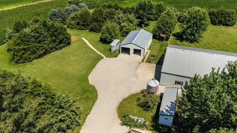 1392 Red Brick Road Dixon IL 61021