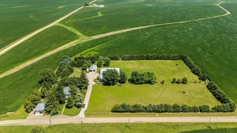 1392 Red Brick Road Dixon IL 61021
