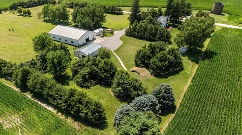 1392 Red Brick Road Dixon IL 61021
