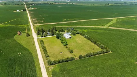 1392 Red Brick Road Dixon IL 61021