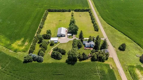 1392 Red Brick Road Dixon IL 61021