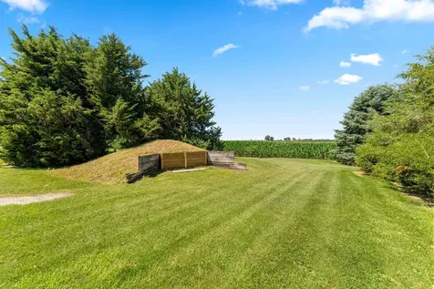 1392 Red Brick Road Dixon IL 61021