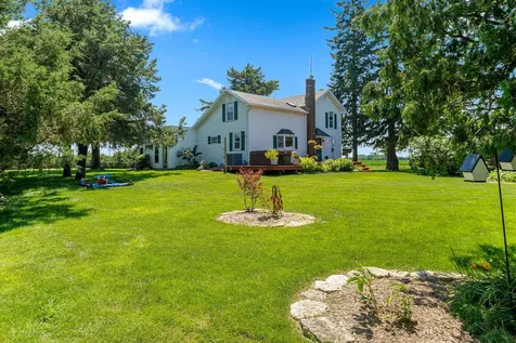 1392 Red Brick Road Dixon IL 61021