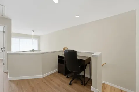 935 Concord Court Carol Stream IL 60188