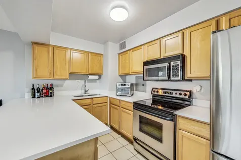 6030 North Sheridan Road Chicago IL 60660