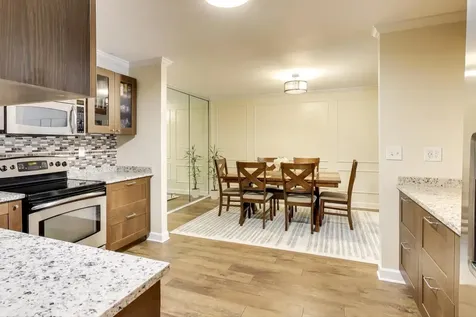 2303 South Goebbert Road Arlington Heights IL 60005