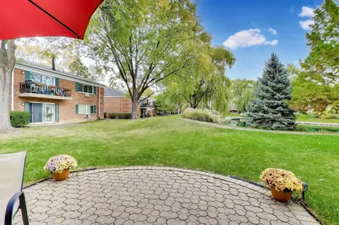 2303 South Goebbert Road Arlington Heights IL 60005