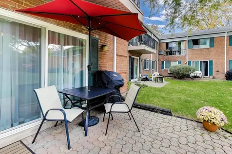 2303 South Goebbert Road Arlington Heights IL 60005