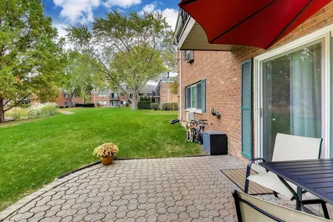 2303 South Goebbert Road Arlington Heights IL 60005