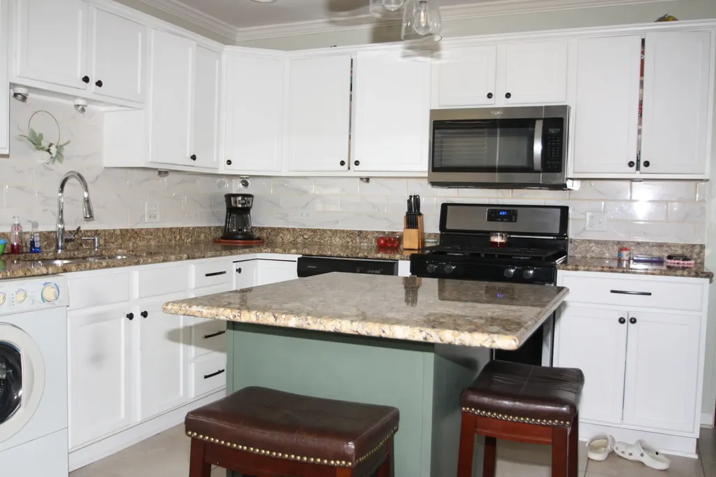 3103 Martin Lane Rolling Meadows IL 60008