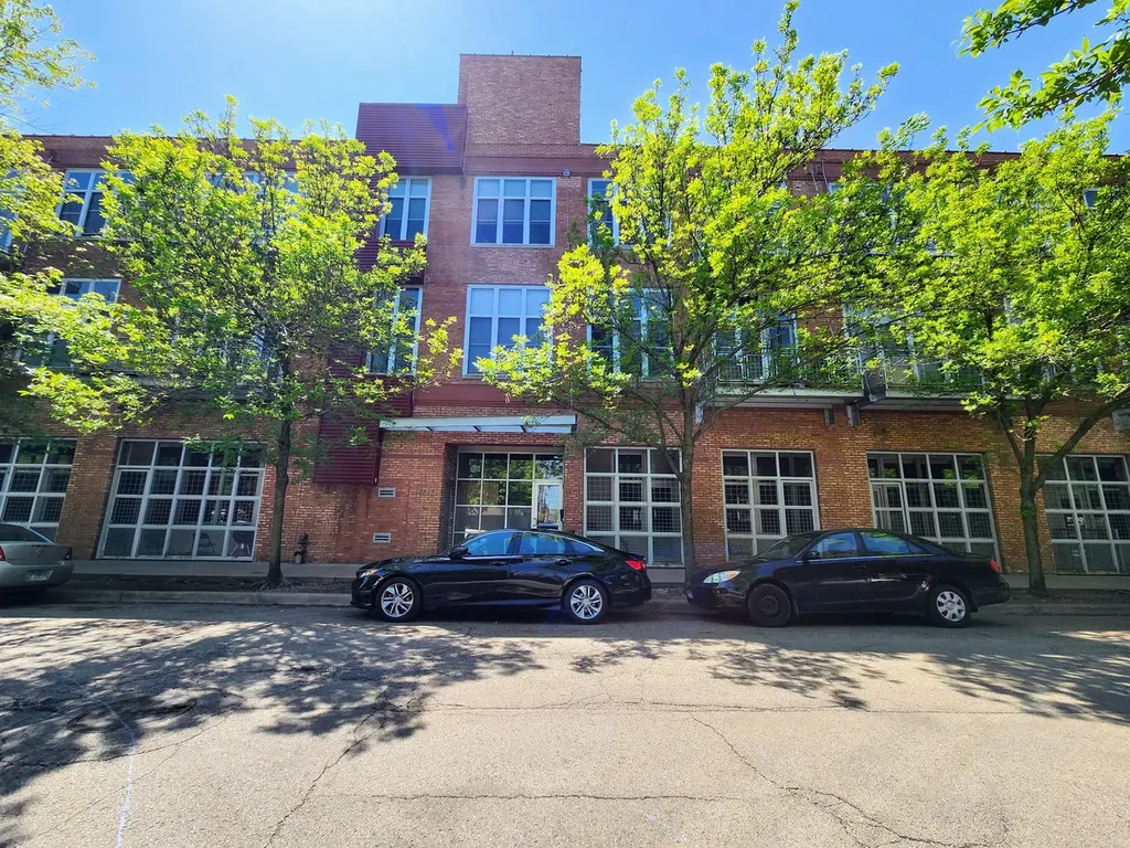 2111 West Churchill Street Chicago IL 60647