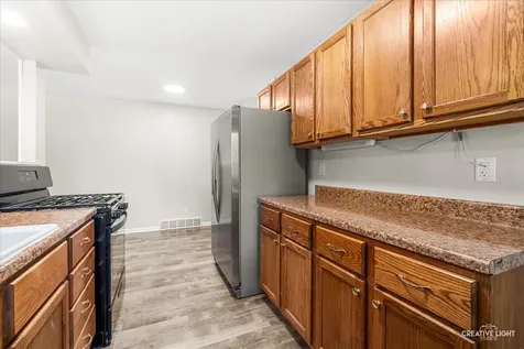 1528 Oak Lane Sycamore IL 60178