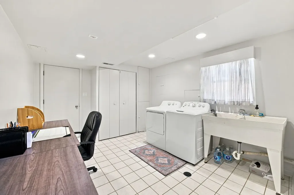 7804 Florence Avenue Darien IL 60561