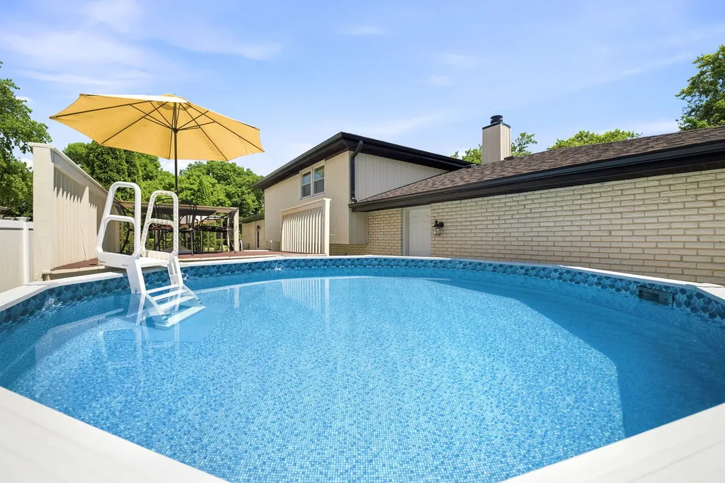 7804 Florence Avenue Darien IL 60561
