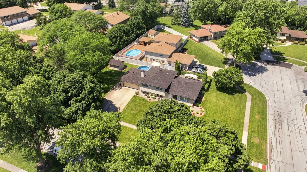 7804 Florence Avenue Darien IL 60561