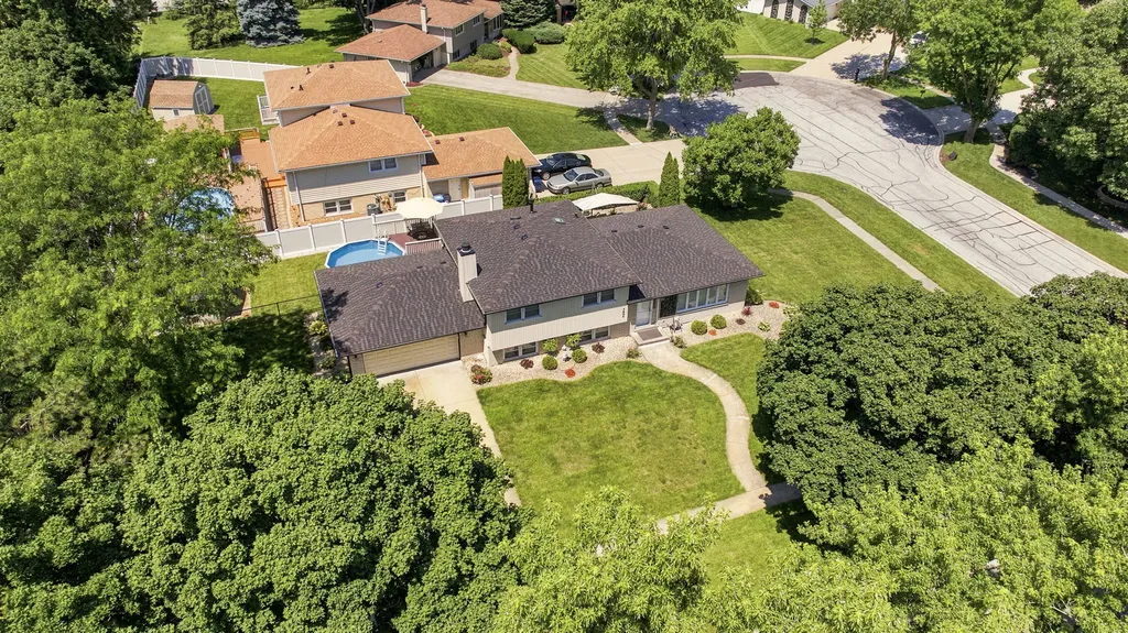 7804 Florence Avenue Darien IL 60561