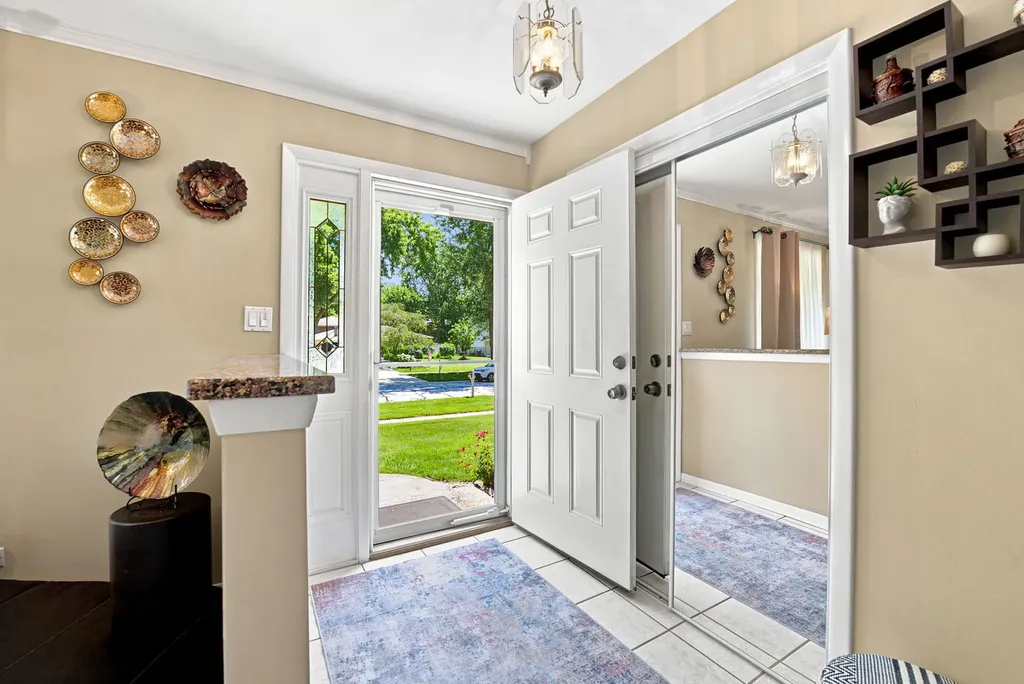 7804 Florence Avenue Darien IL 60561