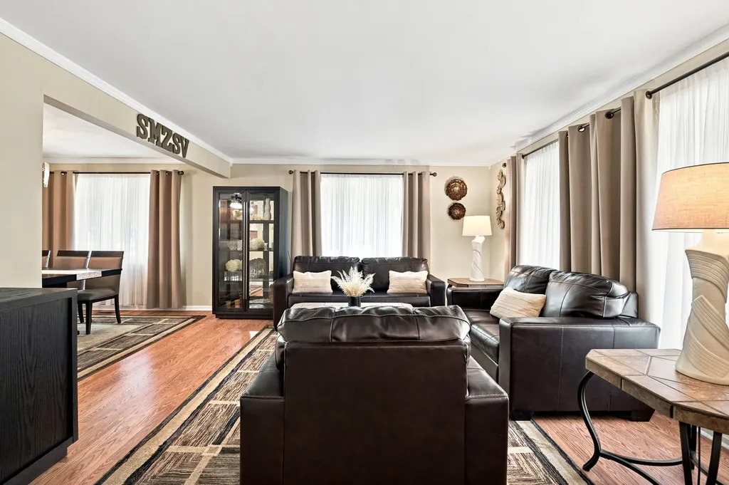 7804 Florence Avenue Darien IL 60561