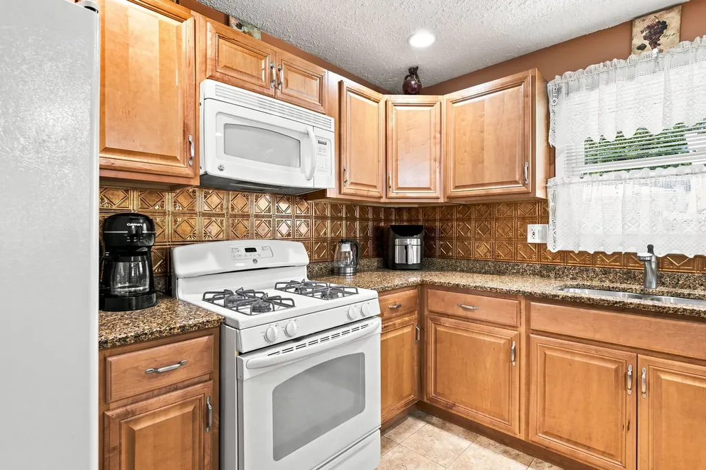 7804 Florence Avenue Darien IL 60561