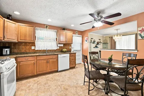 7804 Florence Avenue Darien IL 60561