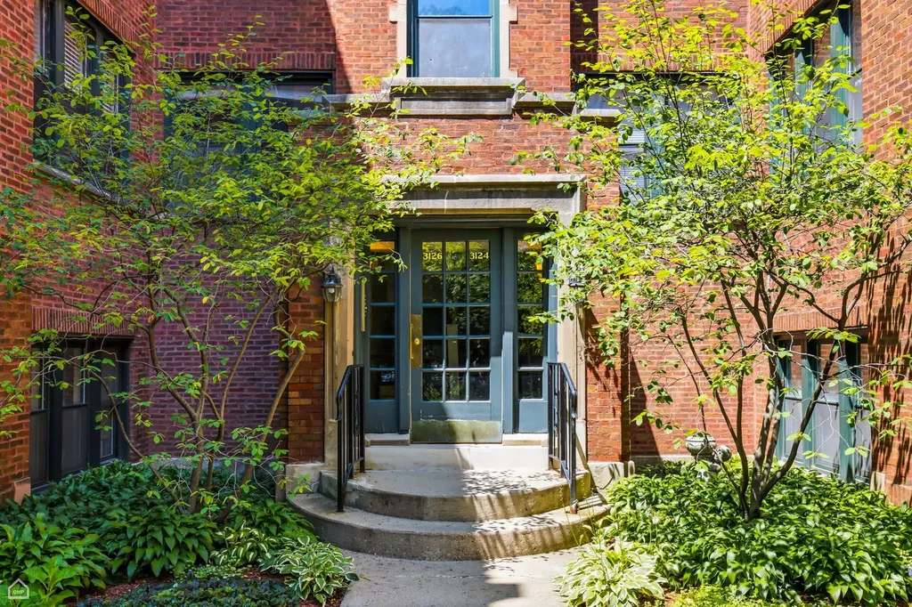 3126 West Carmen Avenue Chicago IL 60625