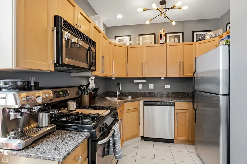 3126 West Carmen Avenue Chicago IL 60625