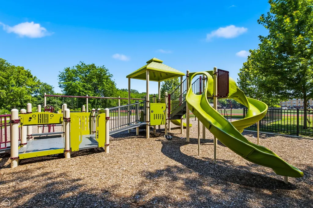 3126 West Carmen Avenue Chicago IL 60625