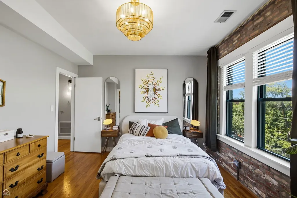 3126 West Carmen Avenue Chicago IL 60625