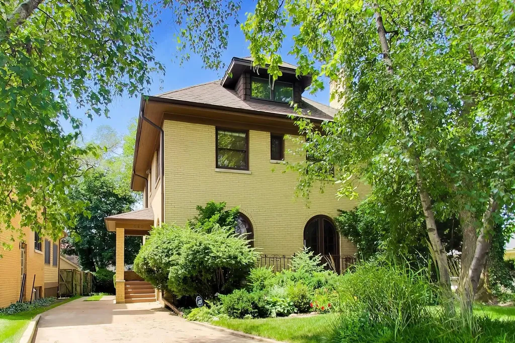 612 Ridge Avenue Evanston IL 60202