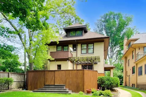612 Ridge Avenue Evanston IL 60202